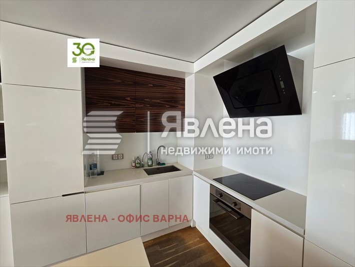 Продава 3-СТАЕН, гр. Варна, Бриз, снимка 1 - Aпартаменти - 49263917