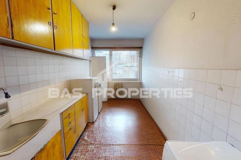 Продава 3-СТАЕН, гр. София, Хиподрума, снимка 5 - Апартаменти - 53196956