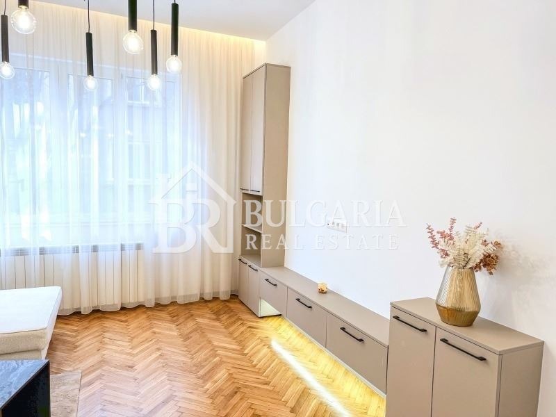 Продава 3-СТАЕН, гр. София, Център, снимка 3 - Апартаменти - 53236014