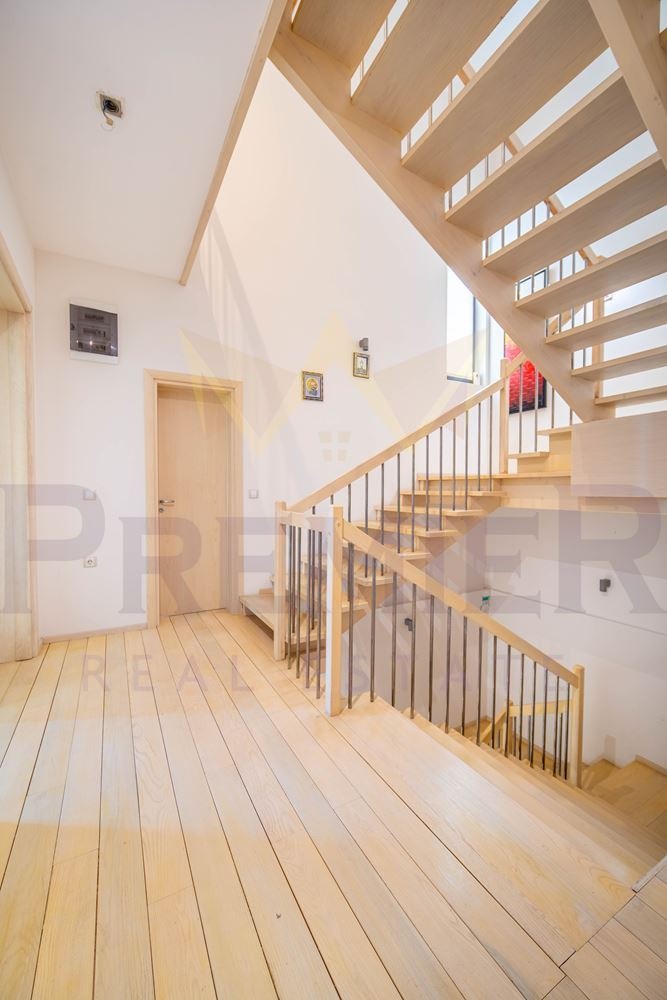 Продава КЪЩА, гр. Варна, м-т Манастирски рид, снимка 12 - Къщи - 56072543