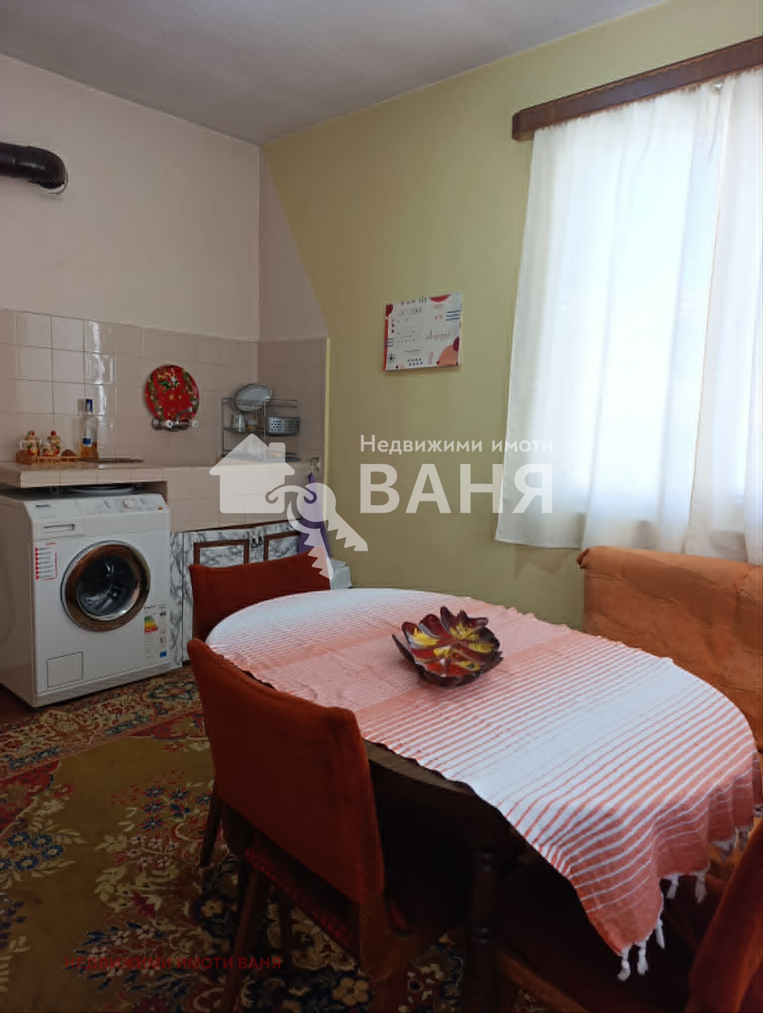 Продава ЕТАЖ ОТ КЪЩА, гр. Карлово, област Пловдив, снимка 6 - Етаж от къща - 54388336