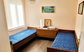 Hus Svoge, region Sofia 13
