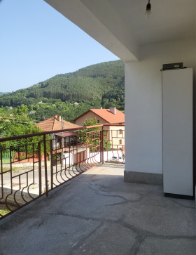Hus Svoge, region Sofia 4