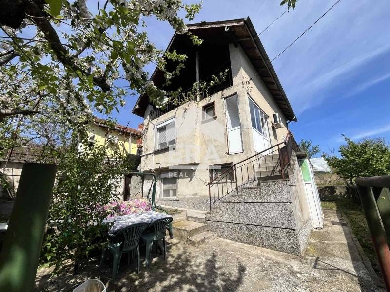 Продава КЪЩА, с. Божичен, област Русе, снимка 2 - Къщи - 54430959