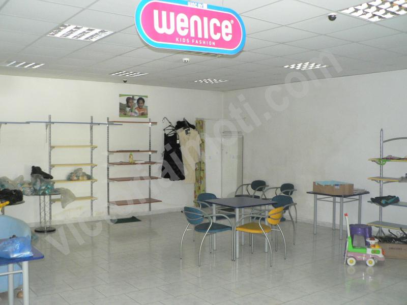 Продава  Магазин град Велико Търново , Център , 250 кв.м | 95903760