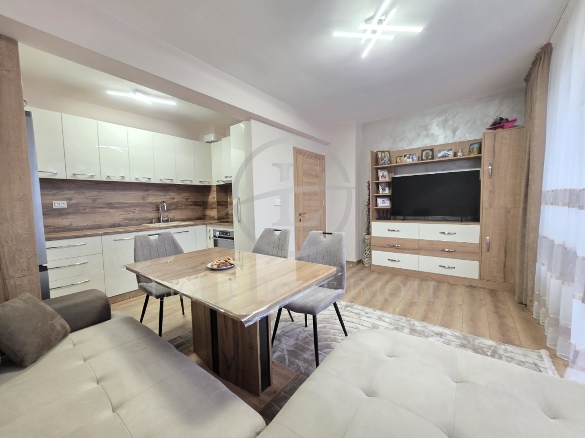 Продава 2-СТАЕН, гр. Пловдив, Остромила, снимка 2 - Апартаменти - 56295348