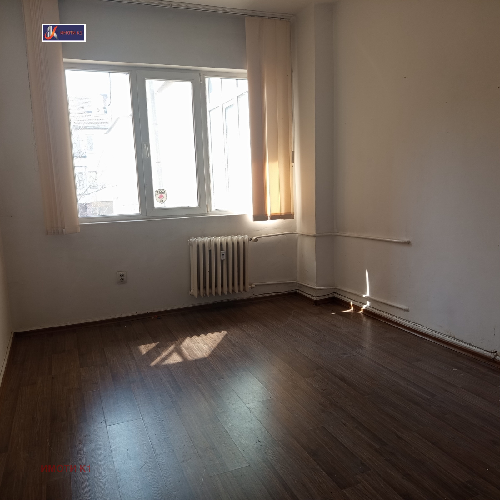 Продава 3-СТАЕН, гр. София, Център, снимка 2 - Апартаменти - 53882340