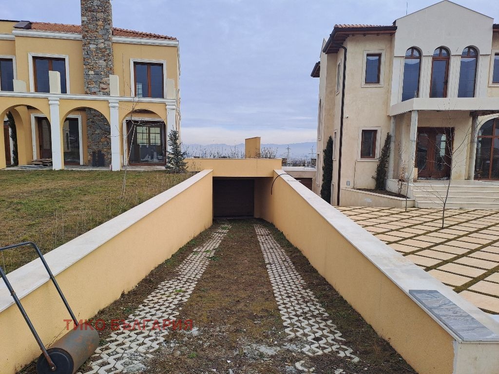 Продава КЪЩА, гр. София, Драгалевци, снимка 2 - Къщи - 53368690