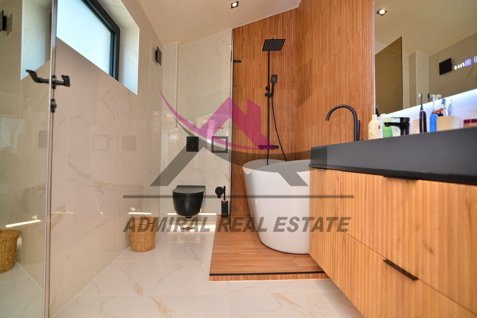Продава КЪЩА, гр. Варна, м-т Зеленика, снимка 9 - Къщи - 55798104