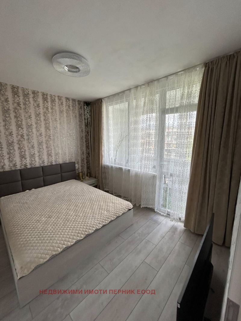 Продава  3-стаен град Перник , Изток , 72 кв.м | 35393564 - изображение [5]