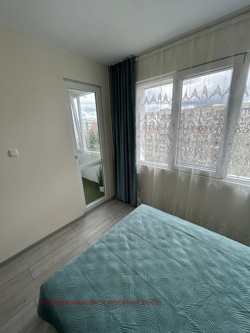 Продава  3-стаен град Перник , Изток , 72 кв.м | 35393564 - изображение [3]