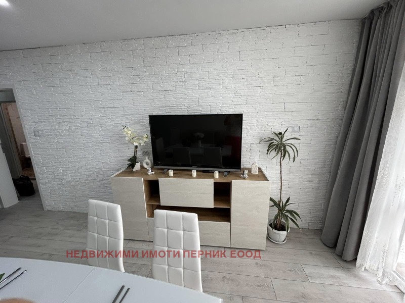 Продава  3-стаен град Перник , Изток , 72 кв.м | 35393564 - изображение [9]