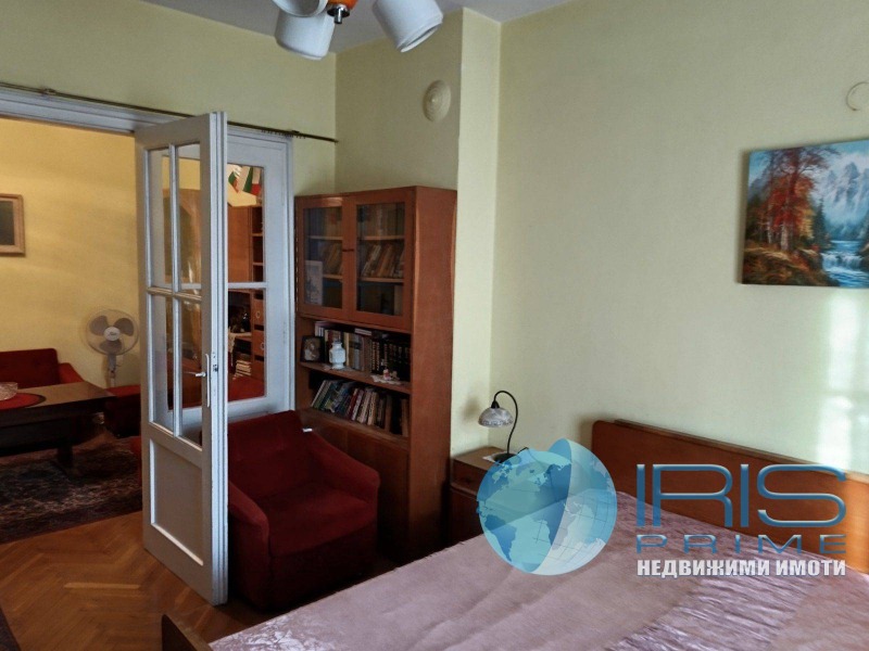 Продава 3-СТАЕН, гр. Шумен, Център, снимка 2 - Апартаменти - 52538614