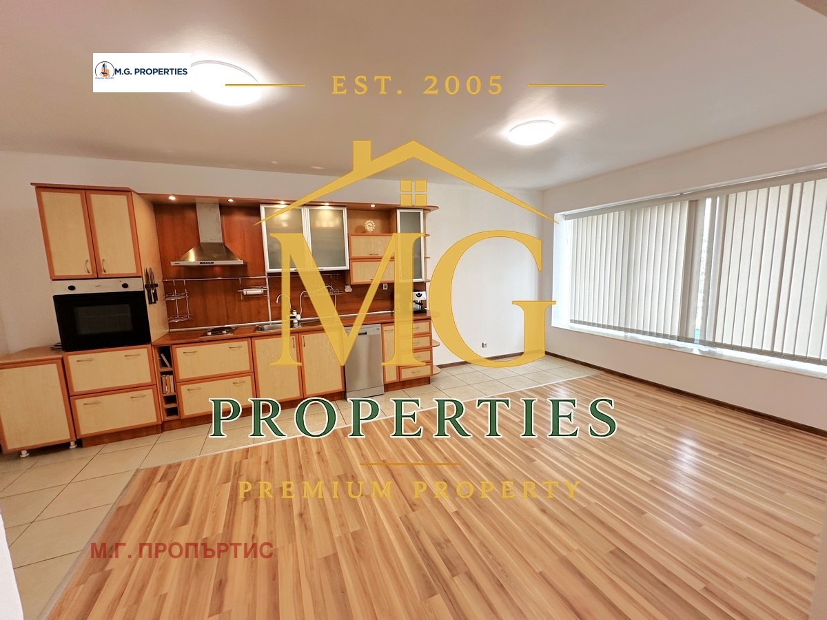 Продава МНОГОСТАЕН, гр. Добрич, Център, снимка 4 - Апартаменти - 47031364