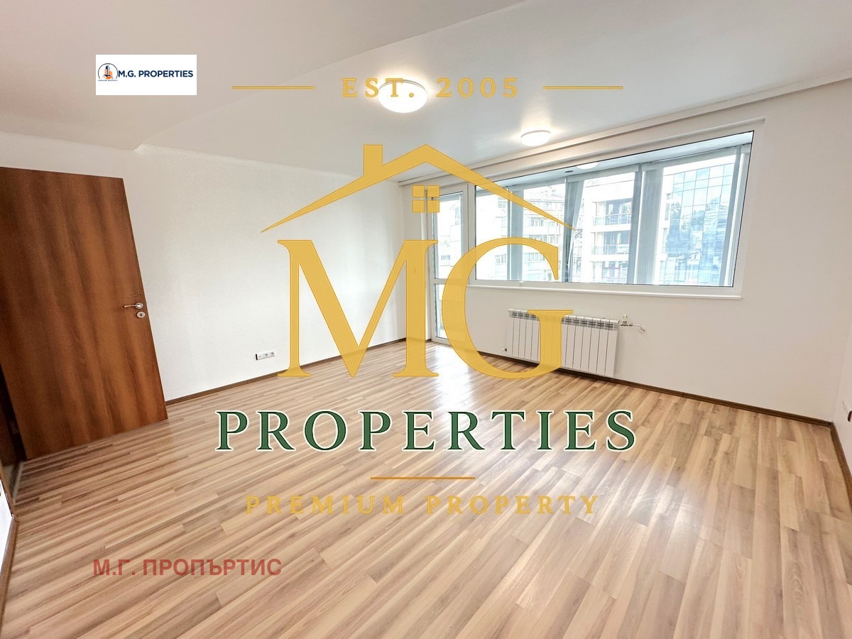 Продава МНОГОСТАЕН, гр. Добрич, Център, снимка 7 - Апартаменти - 47031364