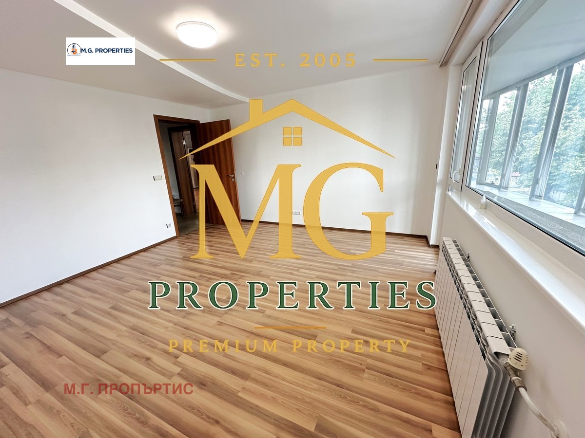 Продава МНОГОСТАЕН, гр. Добрич, Център, снимка 8 - Апартаменти - 47031364