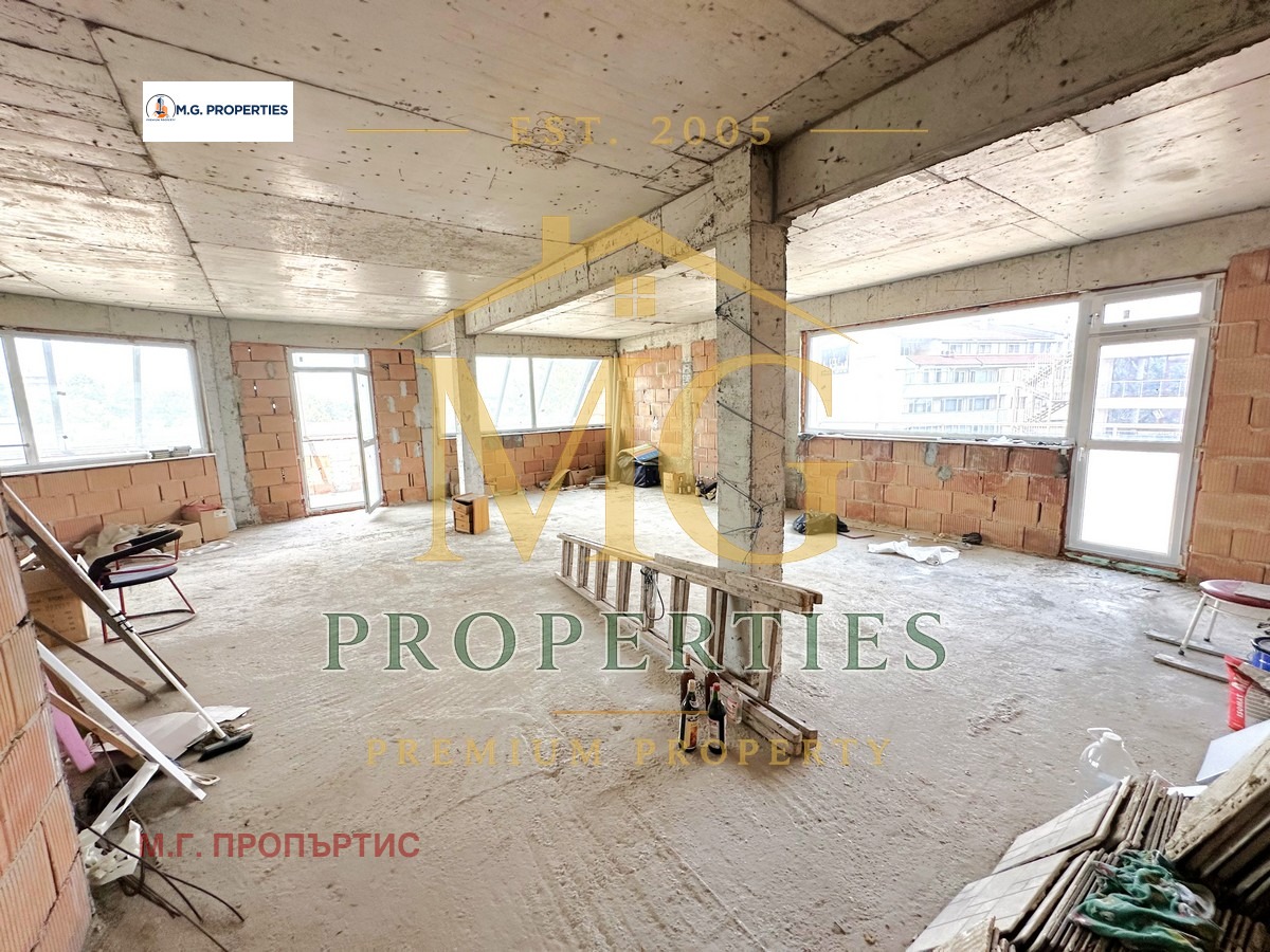 Продава МНОГОСТАЕН, гр. Добрич, Център, снимка 16 - Апартаменти - 47031364