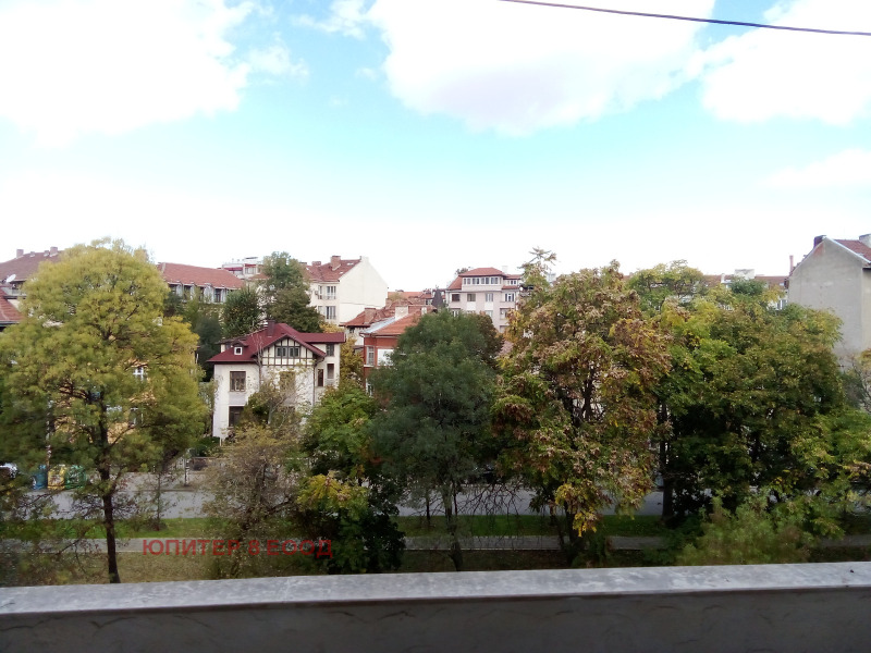 Продава  2-стаен, град София, Яворов •  349 900 EUR • ID 71772923 — holmes.bg - [1] 