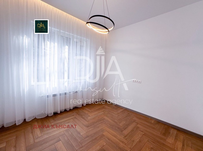 Продава 3-СТАЕН, гр. София, Център, снимка 11 - Апартаменти - 53120660