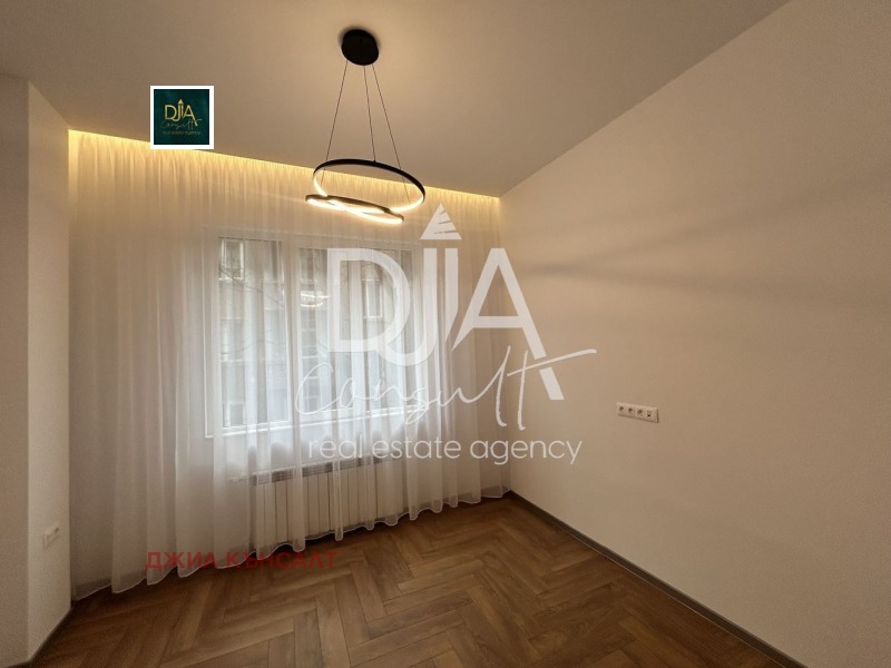 Продава 3-СТАЕН, гр. София, Център, снимка 13 - Апартаменти - 53120660