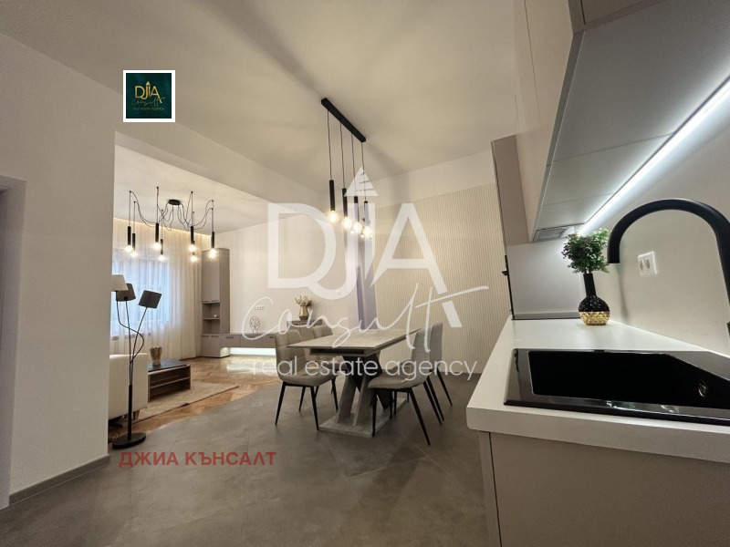 Продава 3-СТАЕН, гр. София, Център, снимка 3 - Апартаменти - 53120660