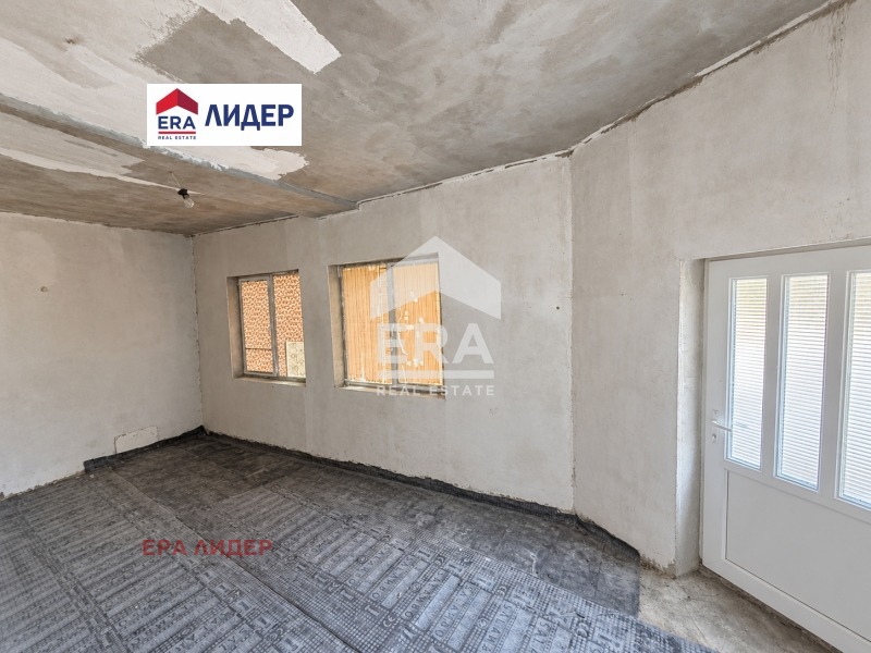 Продава КЪЩА, с. Семерджиево, област Русе, снимка 15 - Къщи - 56163893