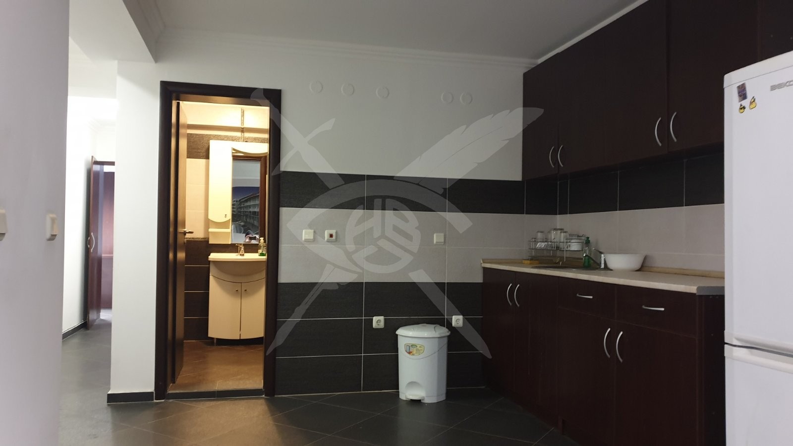 Продава ОФИС, гр. Бургас, Лазур, снимка 2 - Офиси - 53321101