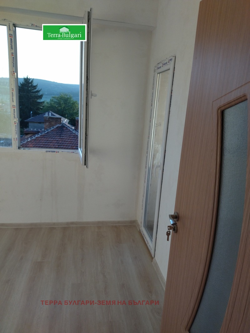 Zu verkaufen  1 Schlafzimmer region Pernik , Radomir , 72 qm | 80515703 - Bild [8]