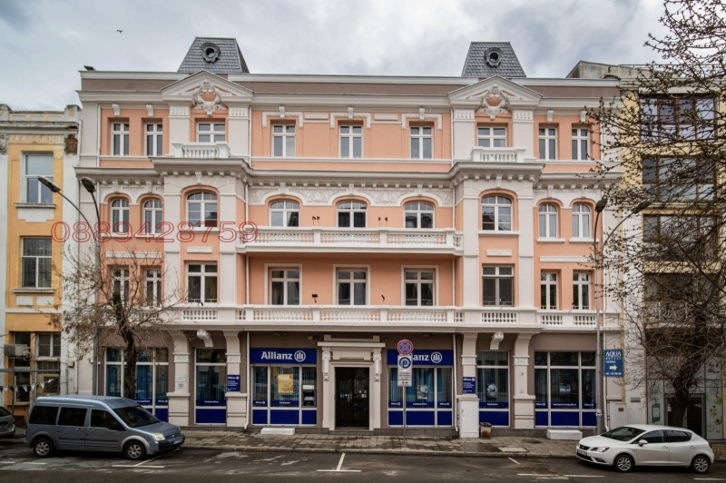 Продава КЪЩА, гр. Варна, Център