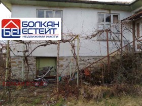Продажба на имоти в с. Черневци, област Габрово - изображение 2 