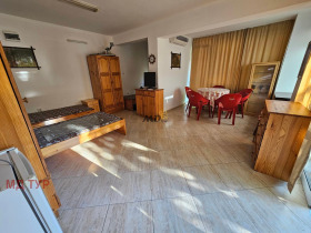 Studio k.k. Slantschew brjag, region Burgas