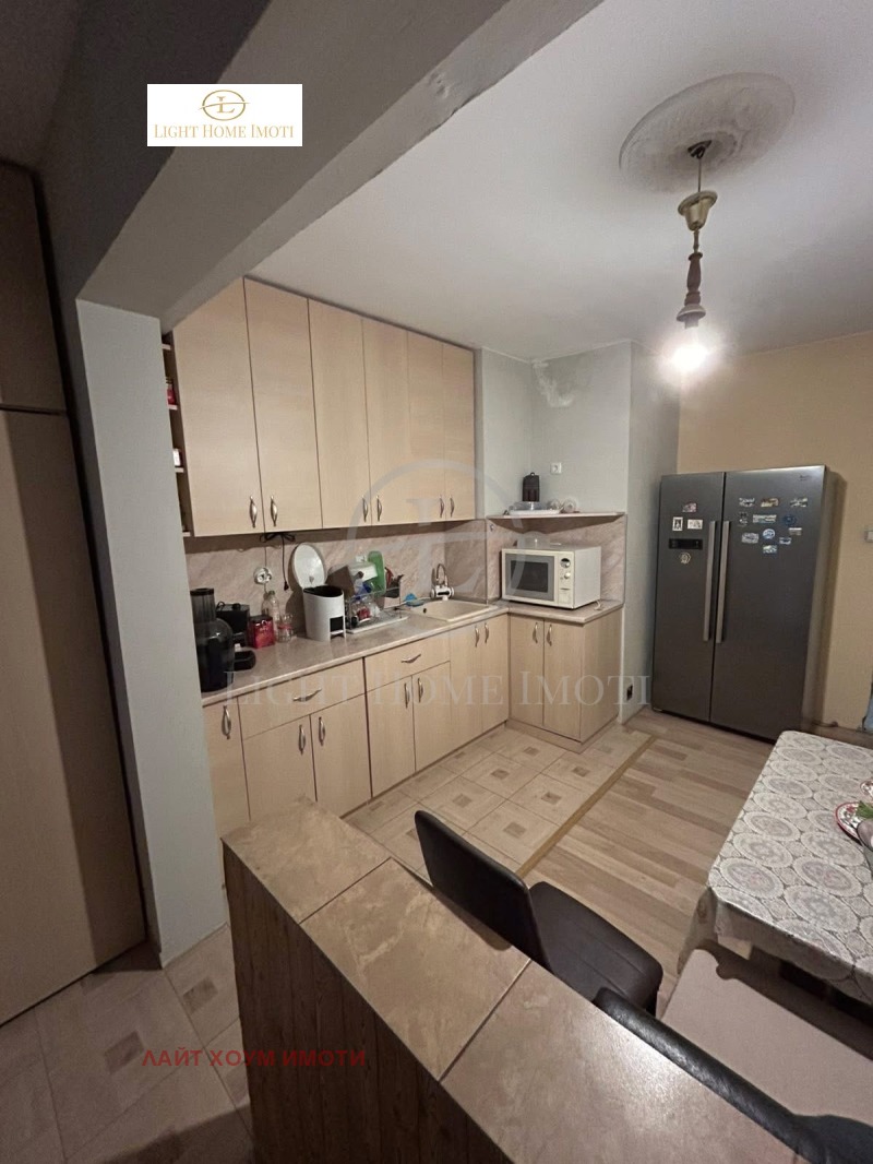 For Sale  2 bedroom Plovdiv , Izgrev , 90 sq.m | 47990923 - image [2]