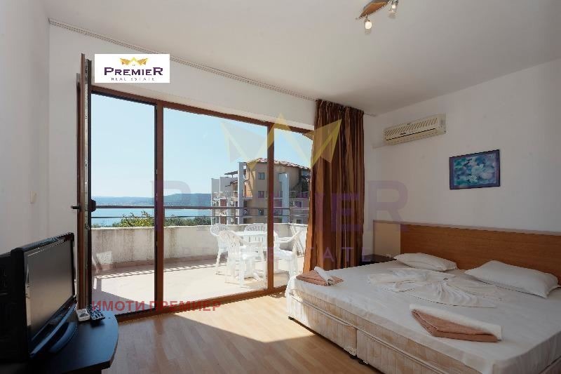 Продава КЪЩА, гр. Бяла, област Варна, снимка 2 - Къщи - 52087589