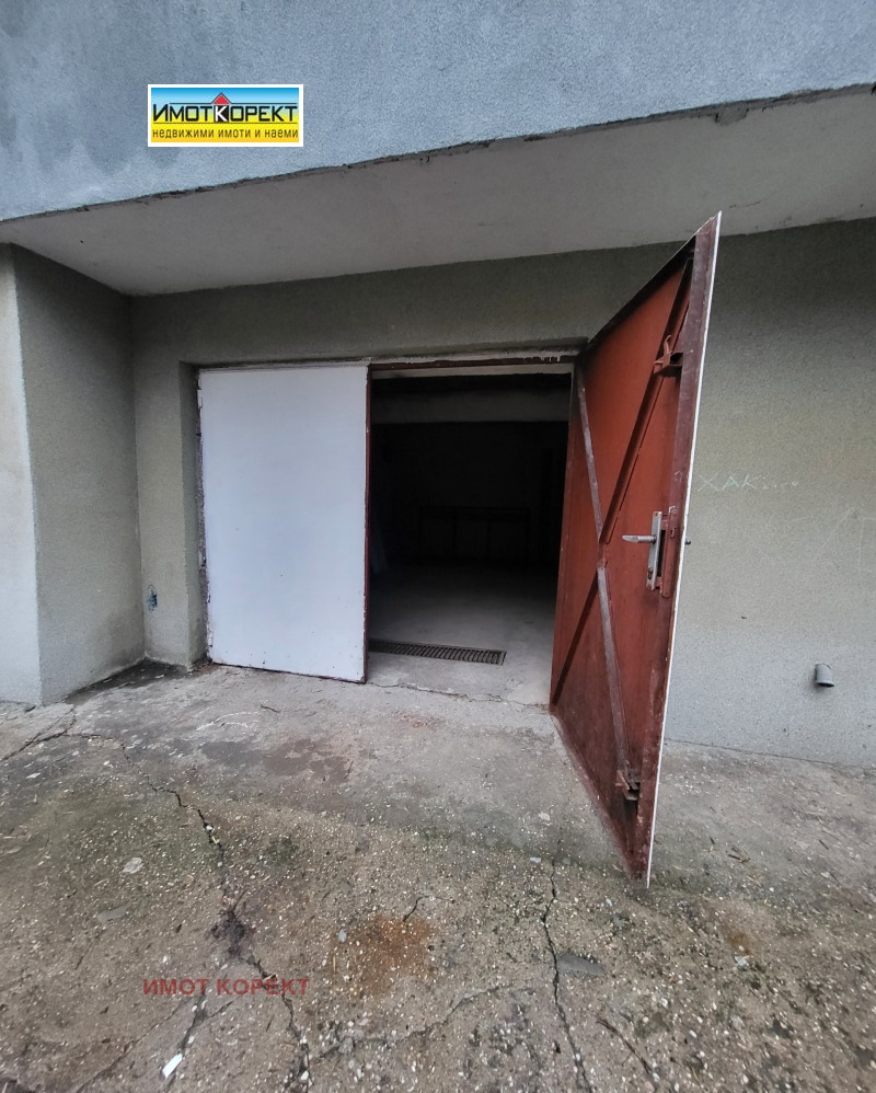 Продава ГАРАЖ, ПАРКОМЯСТО, гр. Пазарджик, Идеален център, снимка 2 - Гаражи и паркоместа - 53274253