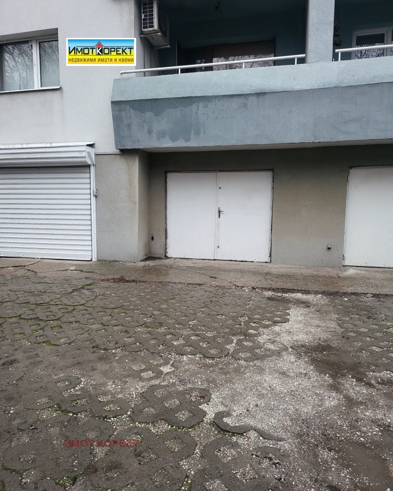 Продава ГАРАЖ, ПАРКОМЯСТО, гр. Пазарджик, Идеален център, снимка 3 - Гаражи и паркоместа - 53274253