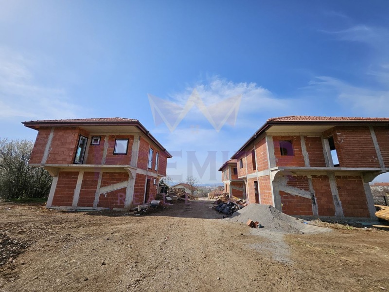 Продава КЪЩА в област София, гр. Костинброд - 165 кв.м / 300 000 € » 586 749.00 лв., ИМОТИ ПРЕМИЕР