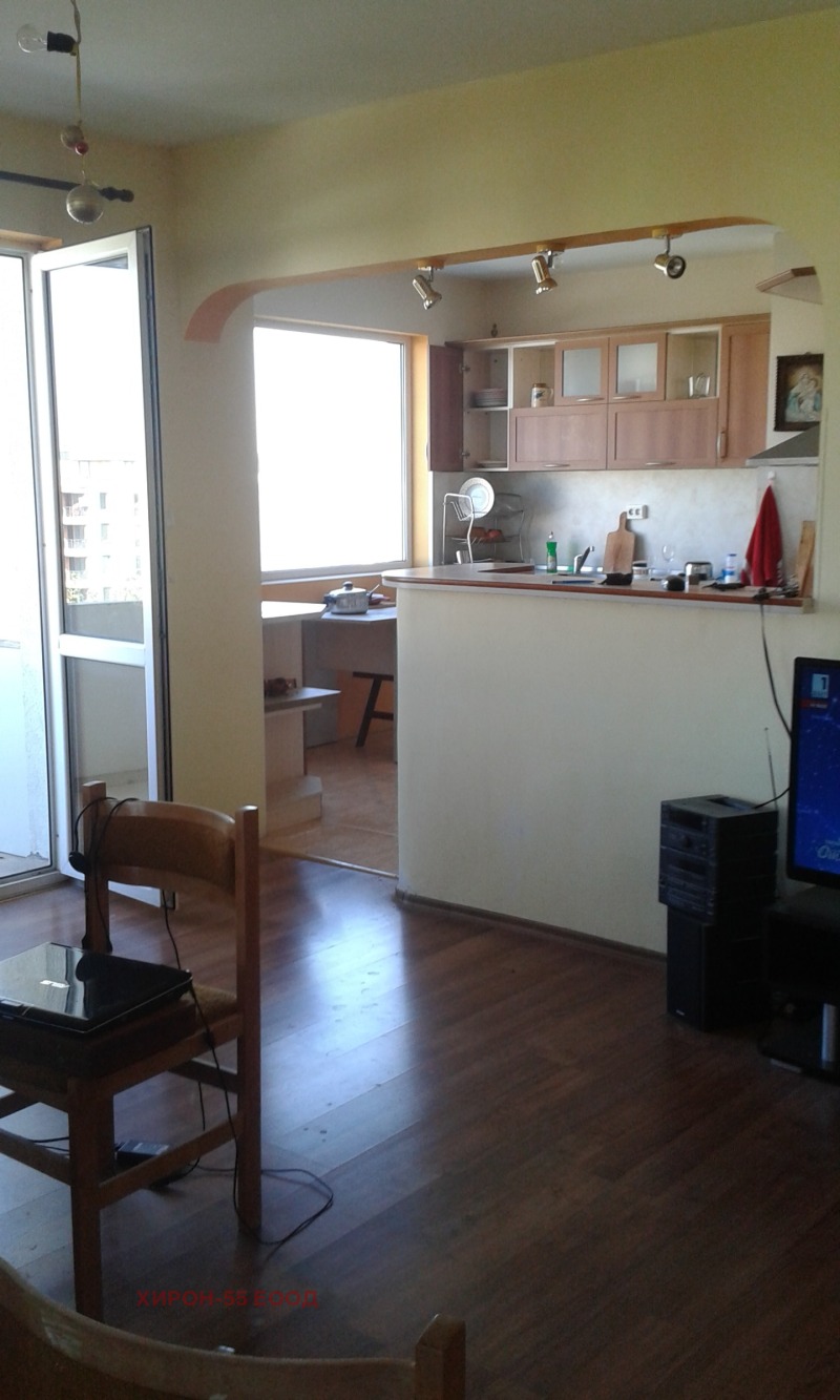 En venta  3 dormitorios Sofia , Studentski grad , 200 metros cuadrados | 18456538 - imagen [4]