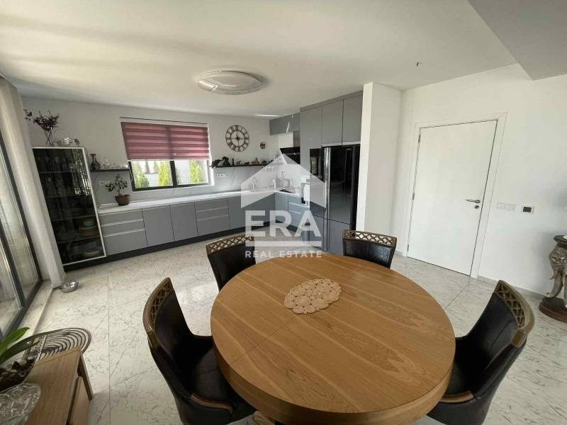 Продава КЪЩА, с. Близнаци, област Варна, снимка 3 - Къщи - 52387148