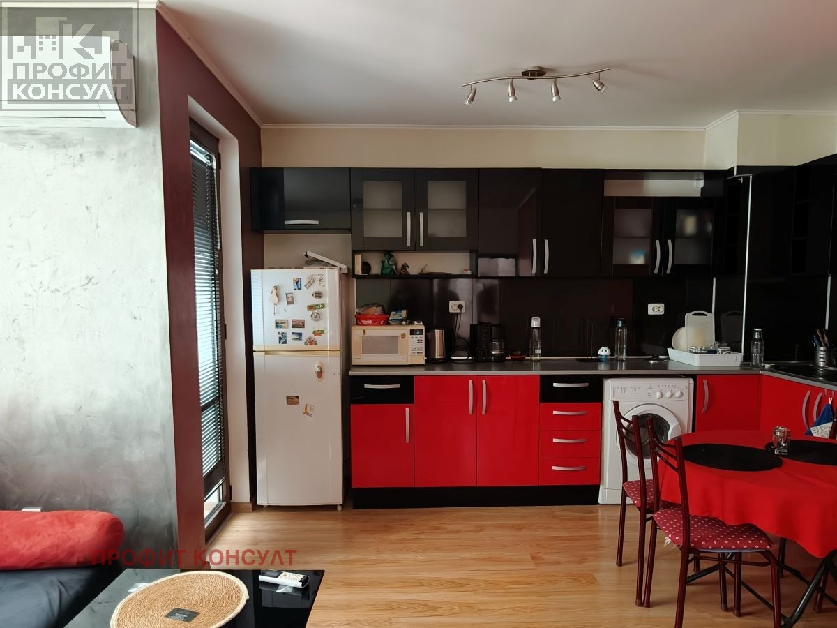 Продава 3-СТАЕН, гр. Велико Търново, Зона Б, снимка 3 - Апартаменти - 56115212