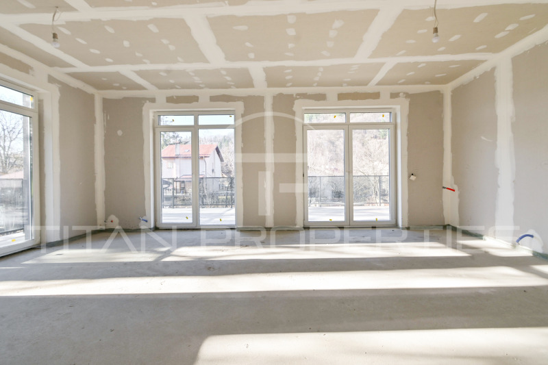 Продава КЪЩА, гр. София, с. Владая