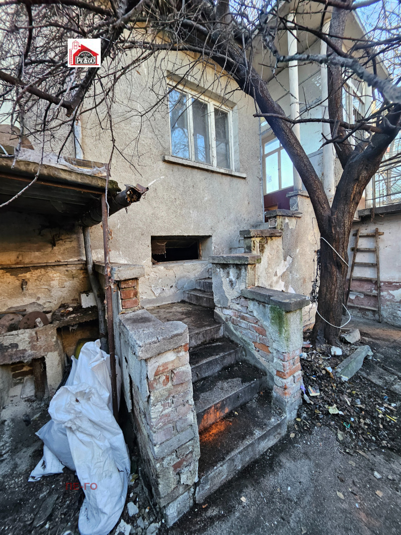 Продава КЪЩА, гр. Пазарджик, Център, снимка 9 - Къщи - 48366096