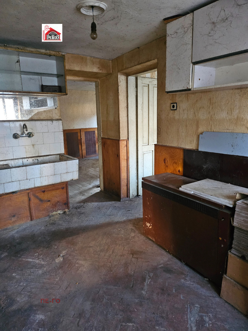 Продава КЪЩА, гр. Пазарджик, Център, снимка 11 - Къщи - 48366096