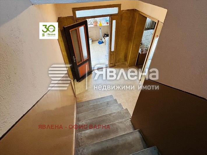 Продава КЪЩА, гр. Аксаково, област Варна, снимка 8 - Къщи - 48524919