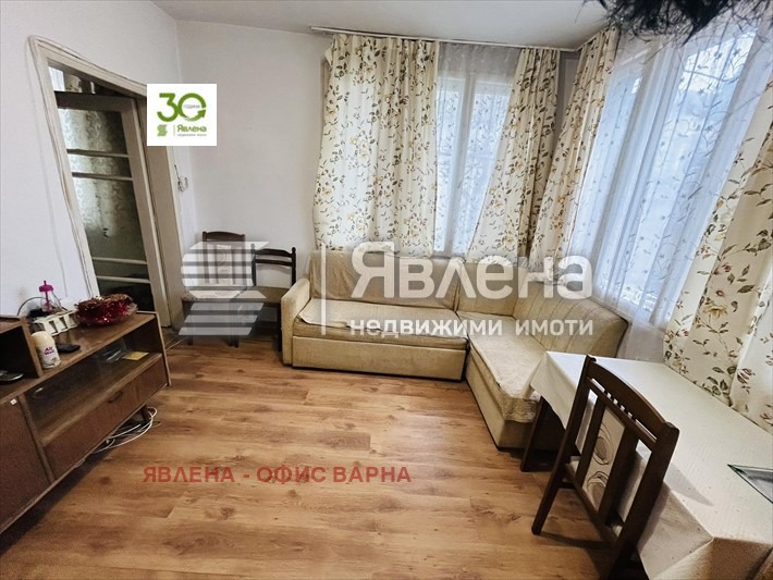 Продава КЪЩА, гр. Аксаково, област Варна, снимка 9 - Къщи - 48524919