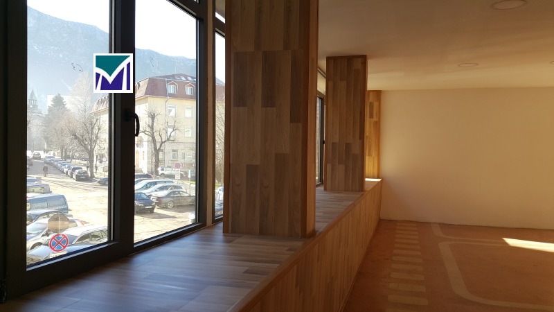 Продава ОФИС в град Враца, Център - 143 кв.м / 240 000 € » 469 399.20 лв., МОНОГРАМ-ИНДУСТРИАЛНИ И ЛОГИСТИЧНИ ИМОТИ