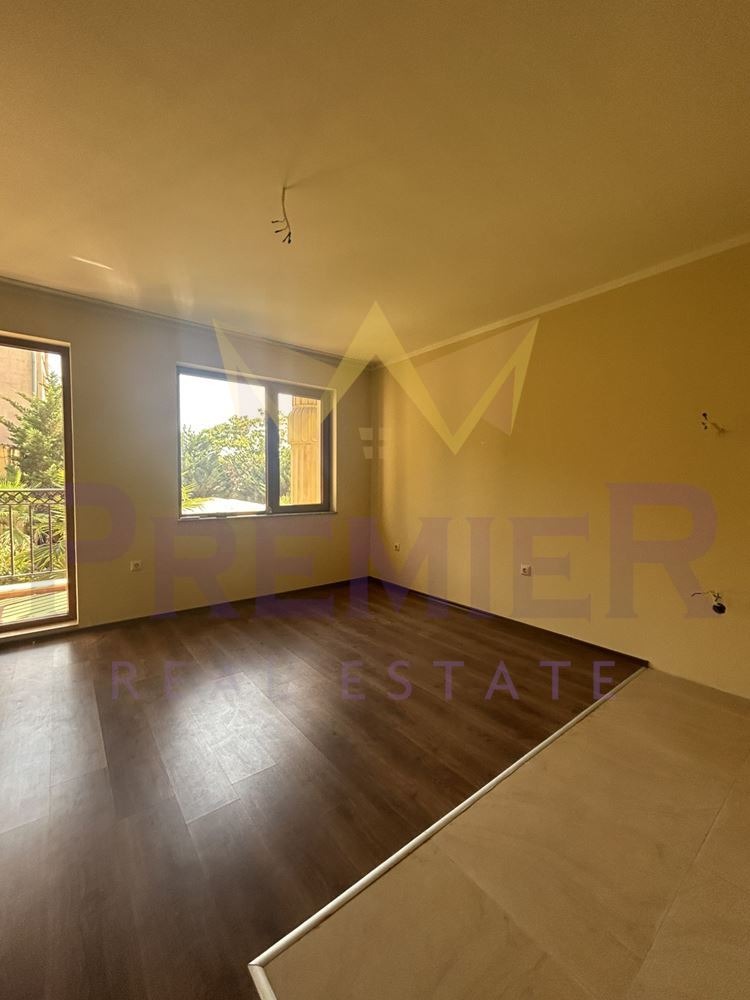 Till salu  1 sovrum Varna , m-t Alen mak , 78 kvm | 52974693 - bild [3]