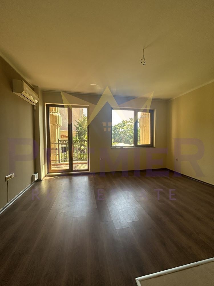 Till salu  1 sovrum Varna , m-t Alen mak , 78 kvm | 52974693 - bild [2]