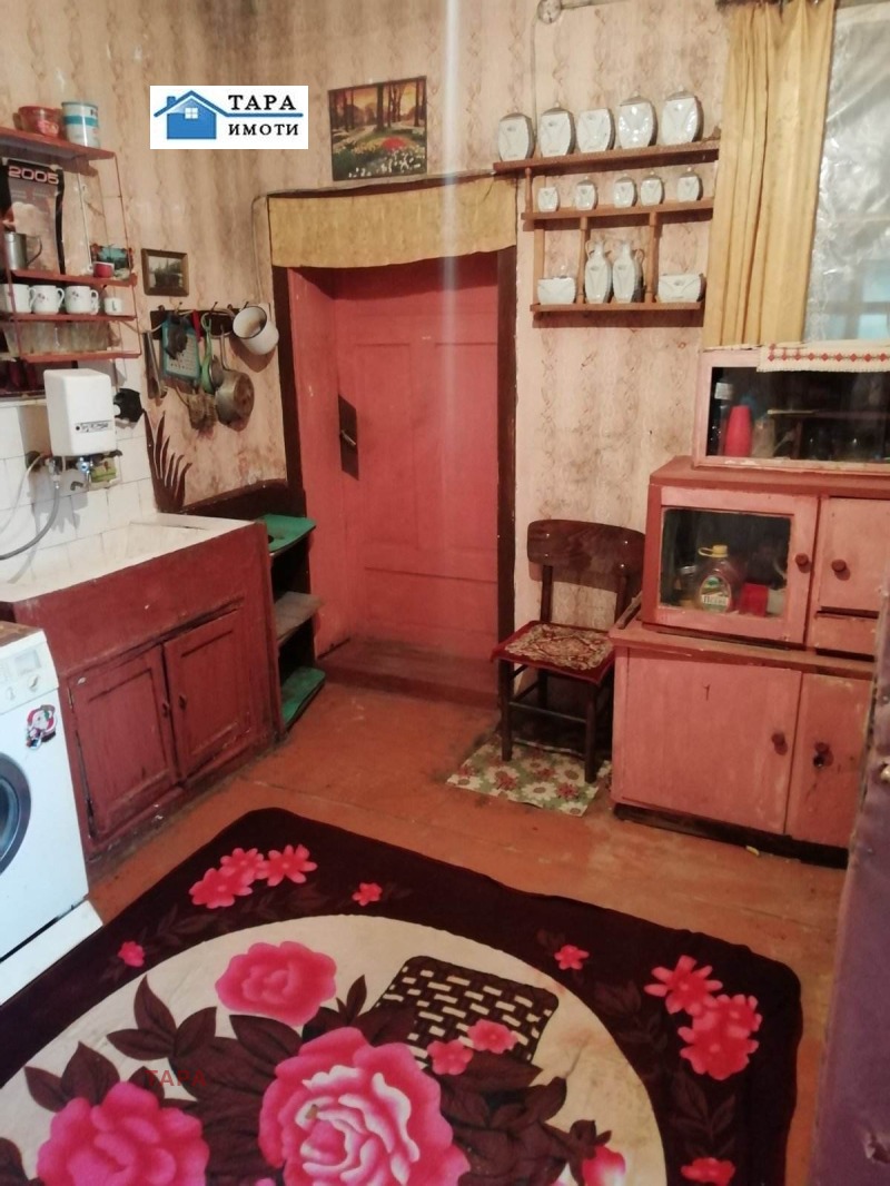 Продава КЪЩА, с. Белотинци, област Монтана