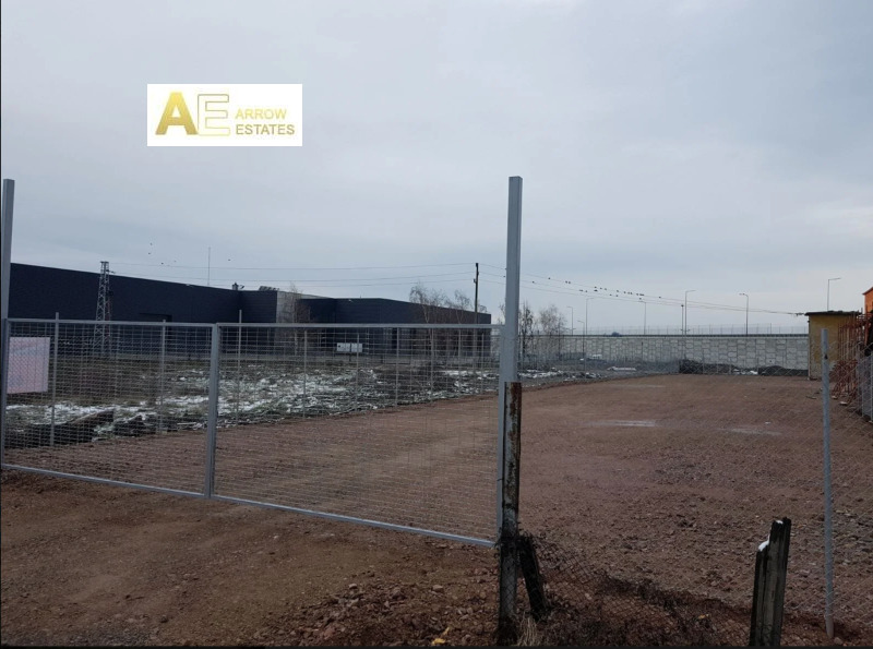 Продава ПАРЦЕЛ в град София, Враждебна - 6910 кв.м / 3 377 034 € » 6 604 904.41 лв., АРОУ ЕСТЕЙТС