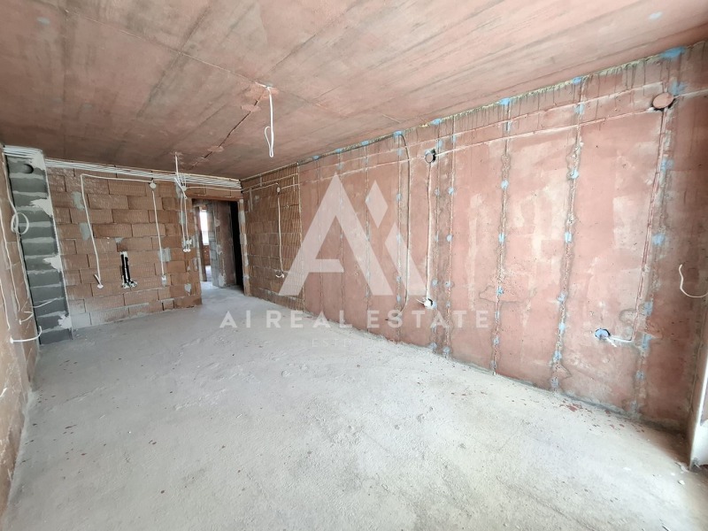 Eladó  2 hálószobás Pleven , Sirok centar , 90 négyzetméter | 71756169